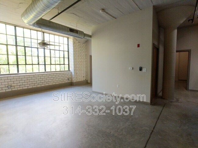 Building Photo - 8125 Michigan Ave