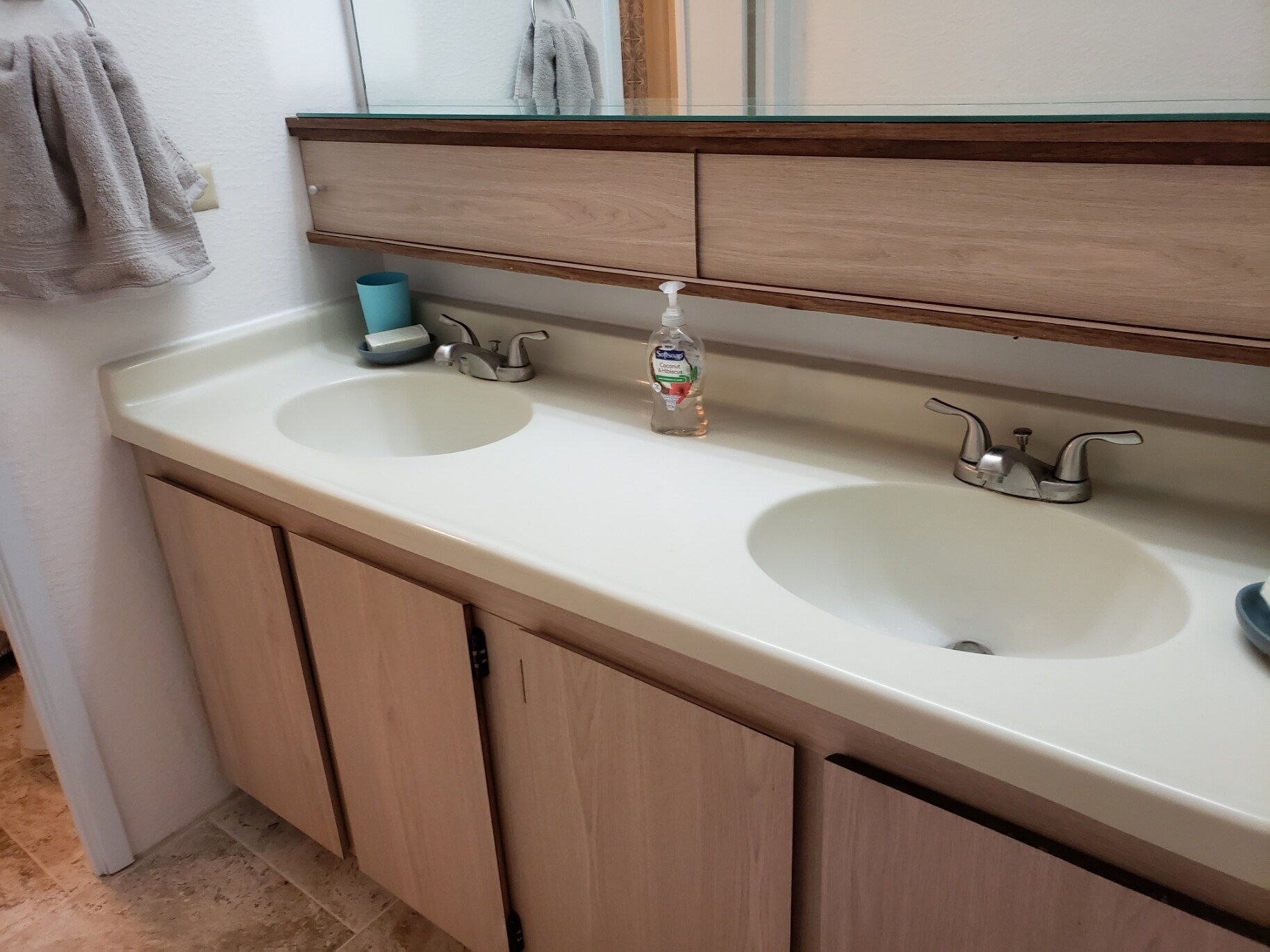 Double Bathroom Vanity - 98-410 Koauka Loop