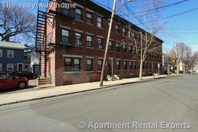 Building Photo - 43 Ivaloo St