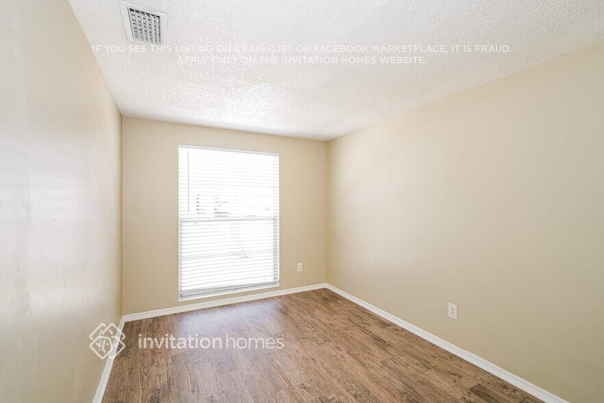 Building Photo - 6405 Regatta Ct