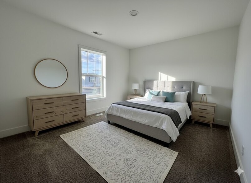 Building Photo - 7 Rainier St N