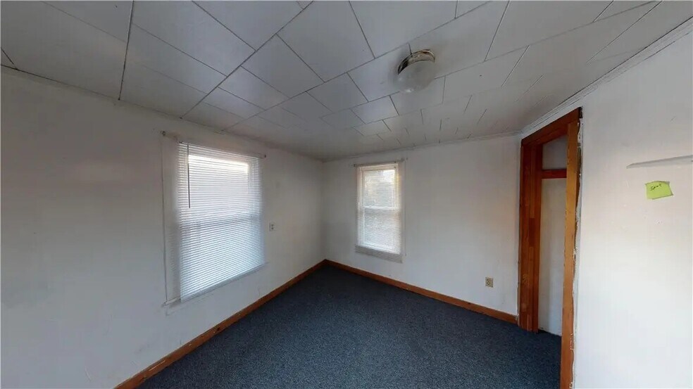 Building Photo - 317 Hillview Pl
