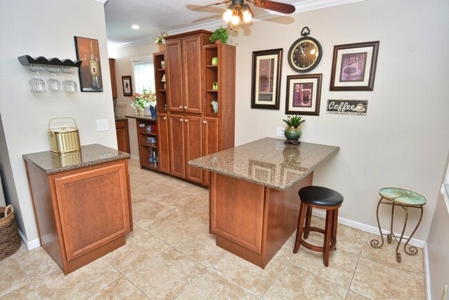 Building Photo - 1225 NW 21st St