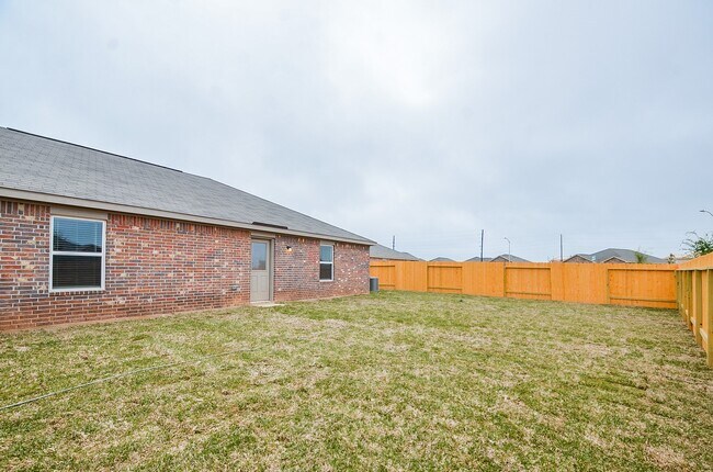 Building Photo - 329 Killam County Dr