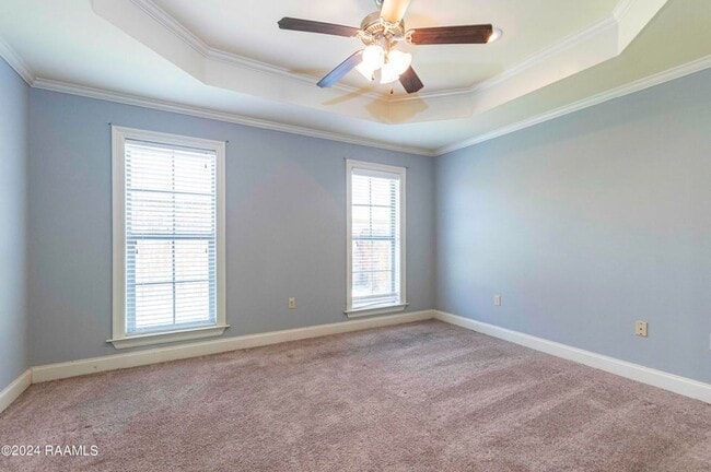 Building Photo - 3 bedroom, 2 bath home