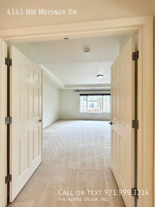 Building Photo - 4143 NW Meisner Dr