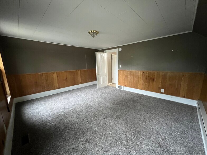 Building Photo - 1414 Beltrami Ave NW