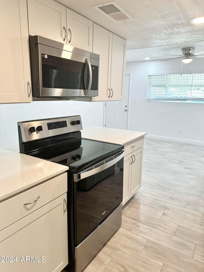 Building Photo - 16821 N 26th St