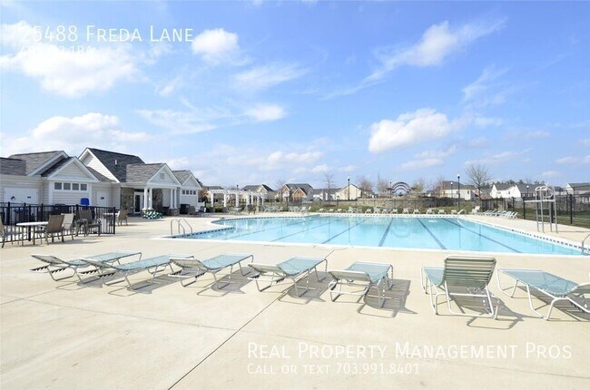 Building Photo - 25488 Freda Ln