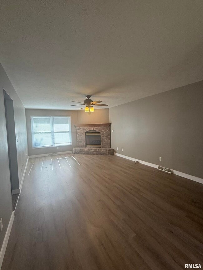 Building Photo - 213 Appomattox Dr