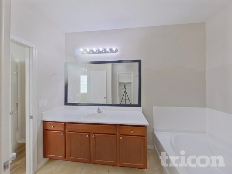 Building Photo - 40209 W Walker Wy