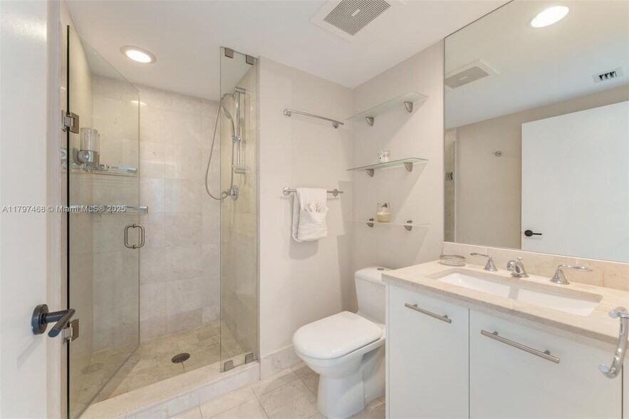 Building Photo - 6801 Collins Ave