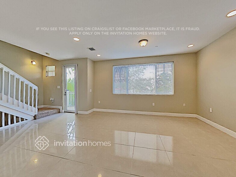 Building Photo - 1705 Johnson St