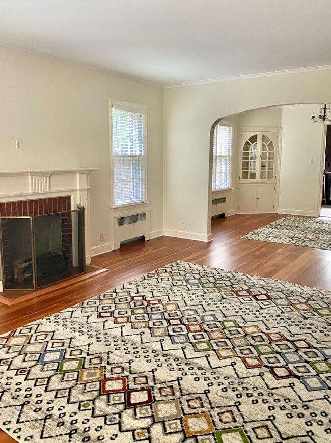 Living/ Family Room - 824 S Monroe Ave