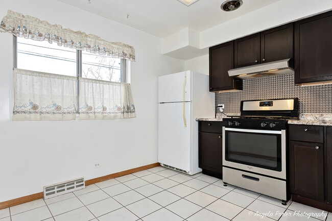 Building Photo - 43 E Judith Ann Dr