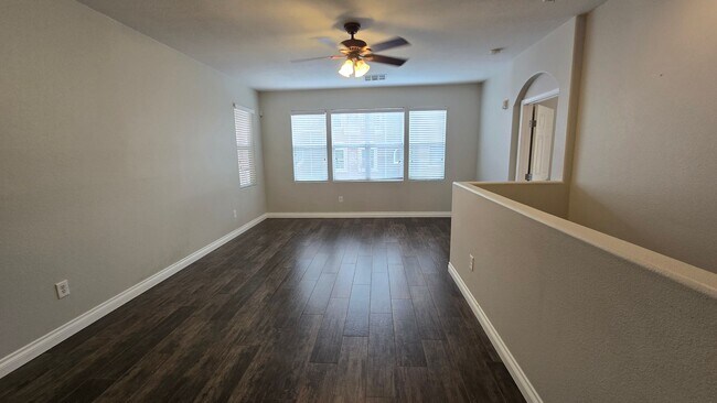 Building Photo - 3975 N Hualapai Way