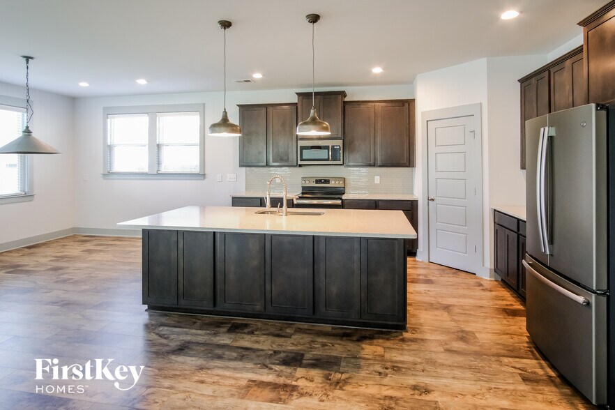 Building Photo - 222 Whirlaway Dr