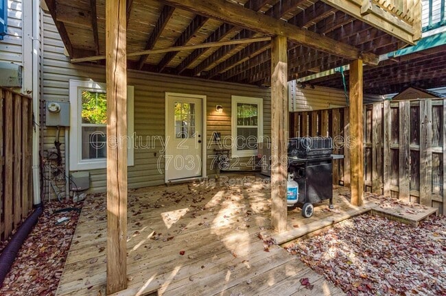 Building Photo - 4035 Cressida Pl