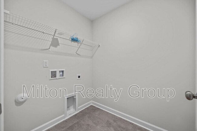 Building Photo - 63 Village Edge Dr