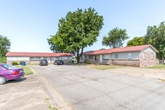 Building Photo - 8022 US-271
