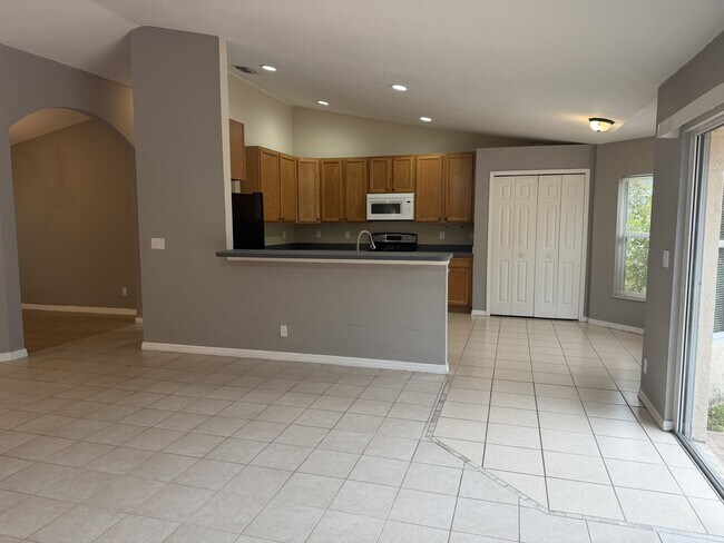 Building Photo - 4542 SW Savona Blvd
