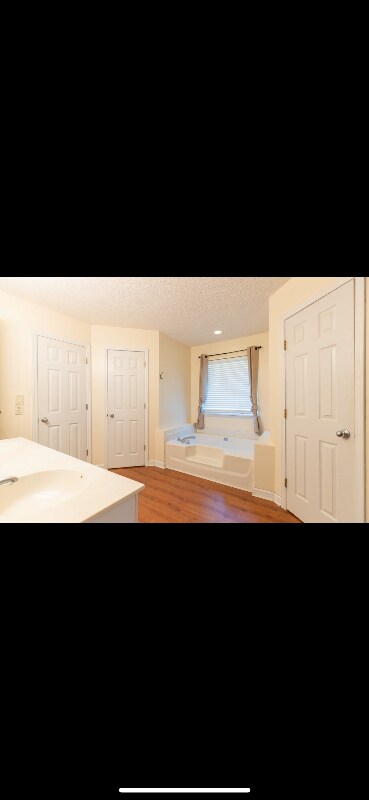 Building Photo - 6065 Val Del Rd