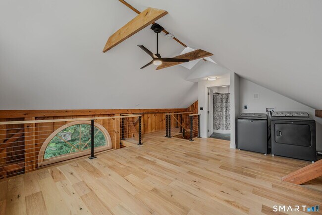 Building Photo - 13 Meadowood Ln