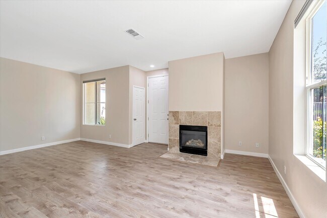 Building Photo - 18014 Flynn Dr