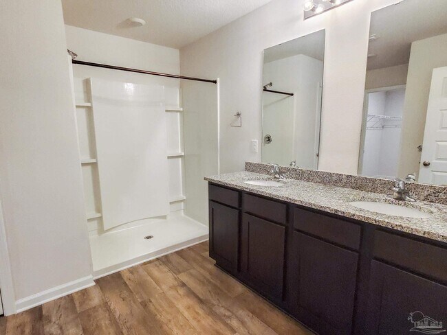 Building Photo - 7332 Lakeside Oak Ct