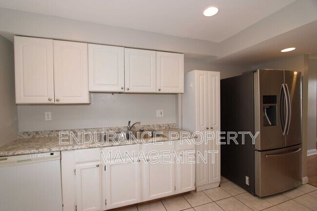 Building Photo - 3970 Roswell Ave