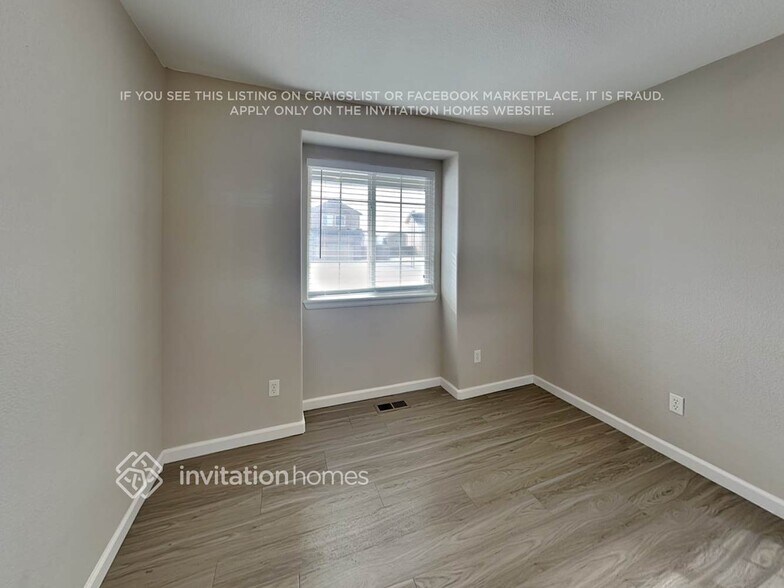 Building Photo - 10737 Darneal Dr