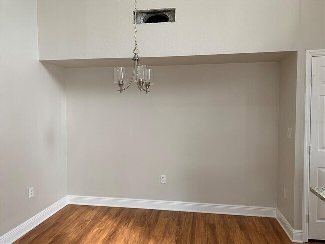 Building Photo - 10416 White Lake Ct