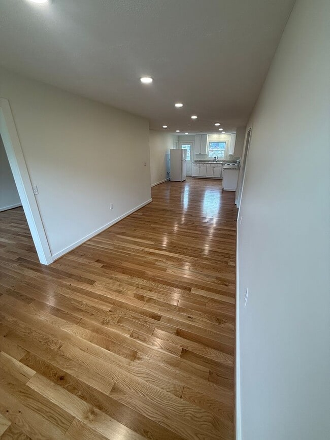 Building Photo - oliv3574