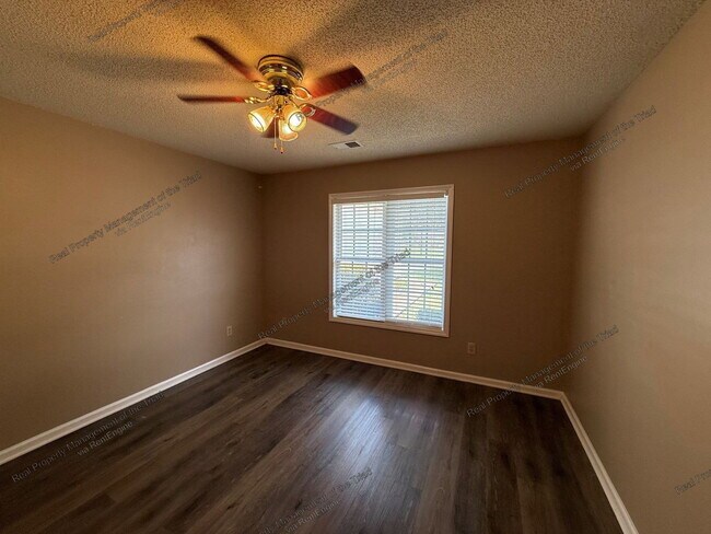 Building Photo - 3925 Cobblestone Bend Dr