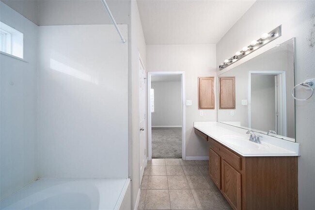 Building Photo - 19543 Otter Trail Ct