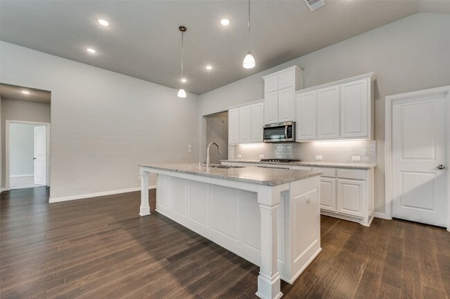 Building Photo - 4720 Bonfire Way