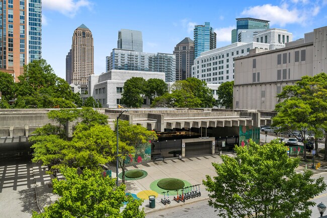 Building Photo - 81 Peachtree Pl NE