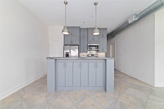 Building Photo - 1011 Studemont St