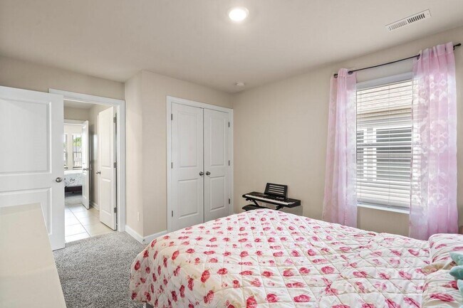 Building Photo - 613 Cedar Knoll Cir