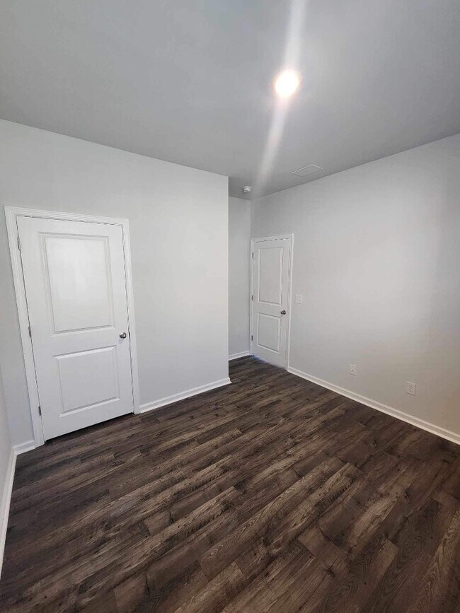 Building Photo - 10035 Hamilton Br Lp