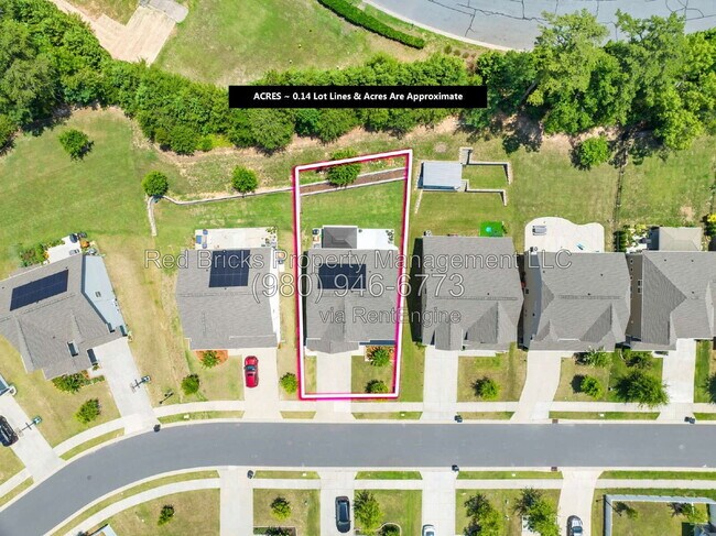Building Photo - 923 Wood Apple Ln