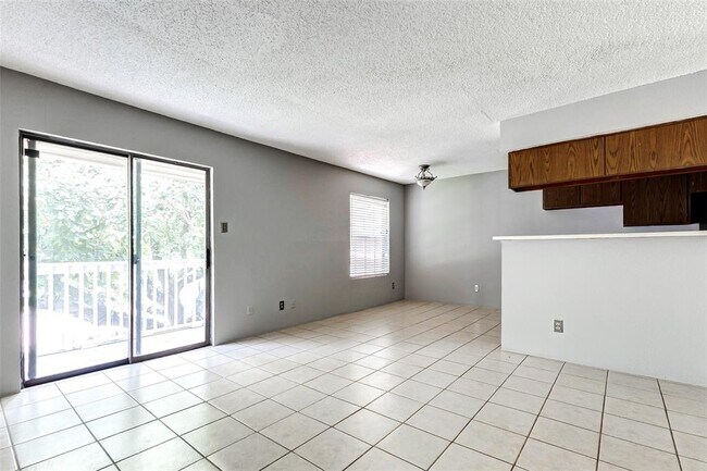 Building Photo - 2750 Holly Hall St
