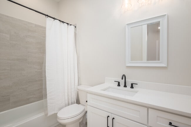 Building Photo - 55 Greystone Ct