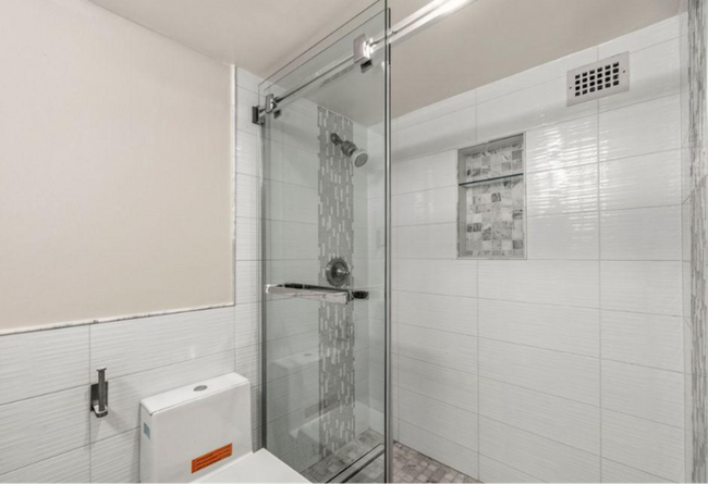 Building Photo - Modern 2BR/2.5BA Two-Level Condo in The Fountains