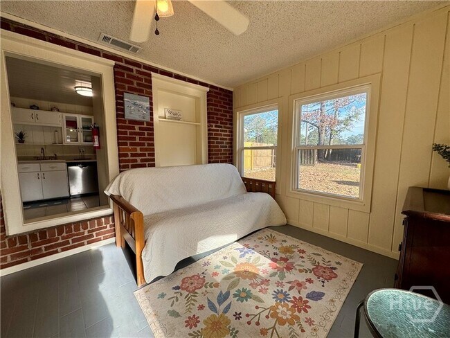 Building Photo - 233 Quacco Rd