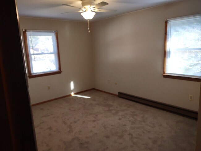 Building Photo - 601 Mallard Rd