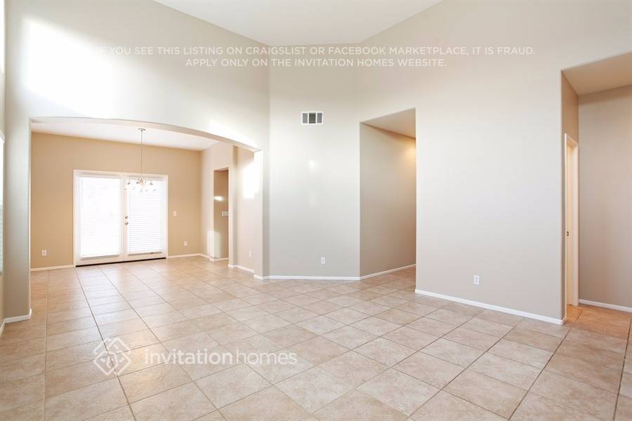 Building Photo - 5180 Ravenstone Dr