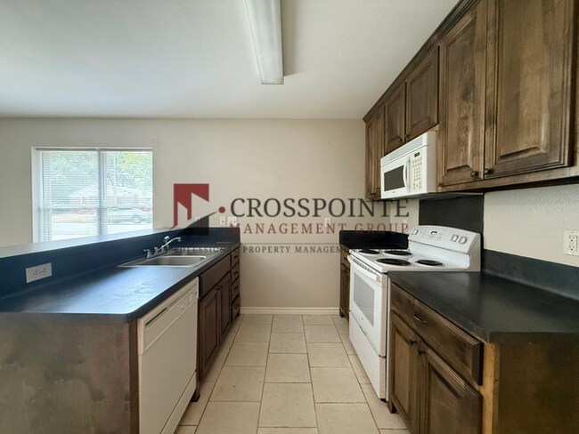 Building Photo - Tour Today! 2 Bedroom 2 Bathroom Duplex!