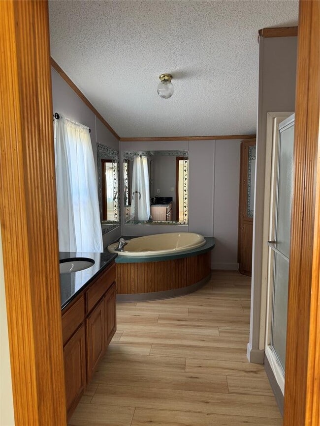 Building Photo - 25009 Ranch Rd