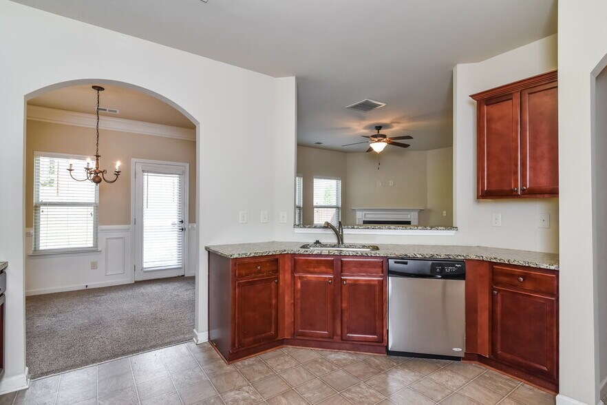 Building Photo - 2325 Morgan Farm Dr